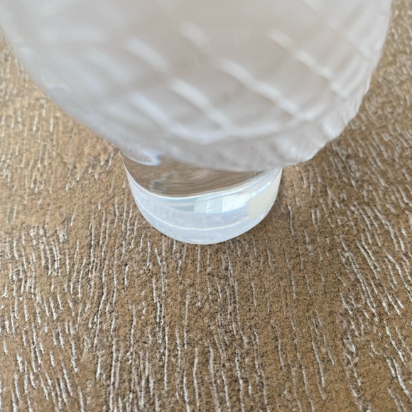 Lalique OWL Signed and out of production. - Picture 4 of 4